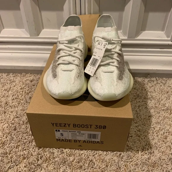 Poshmark yeezys deals